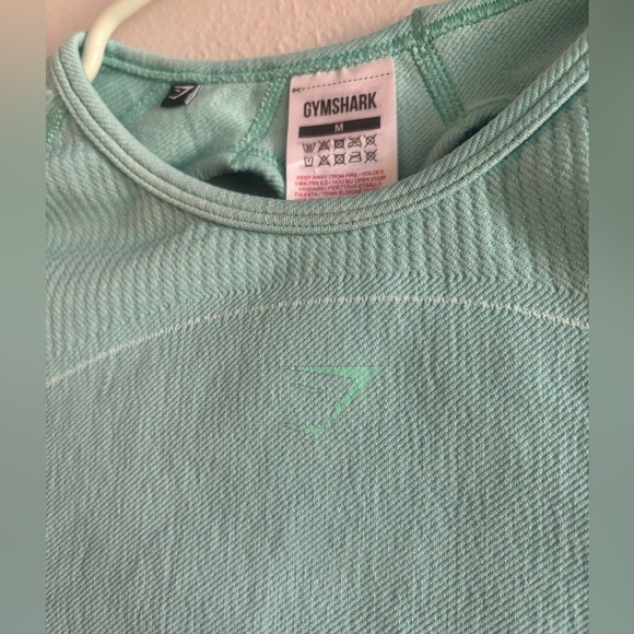 GYMSHARK Cropped Keyhole Back Short Sleeve Shirt M - Picture 3 of 7